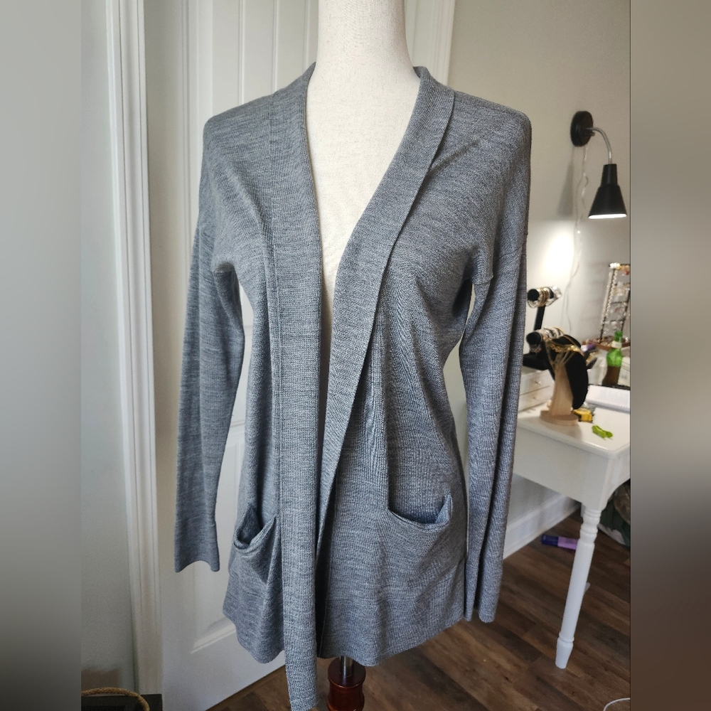 LOFT Heather Gray Knit Cardigan